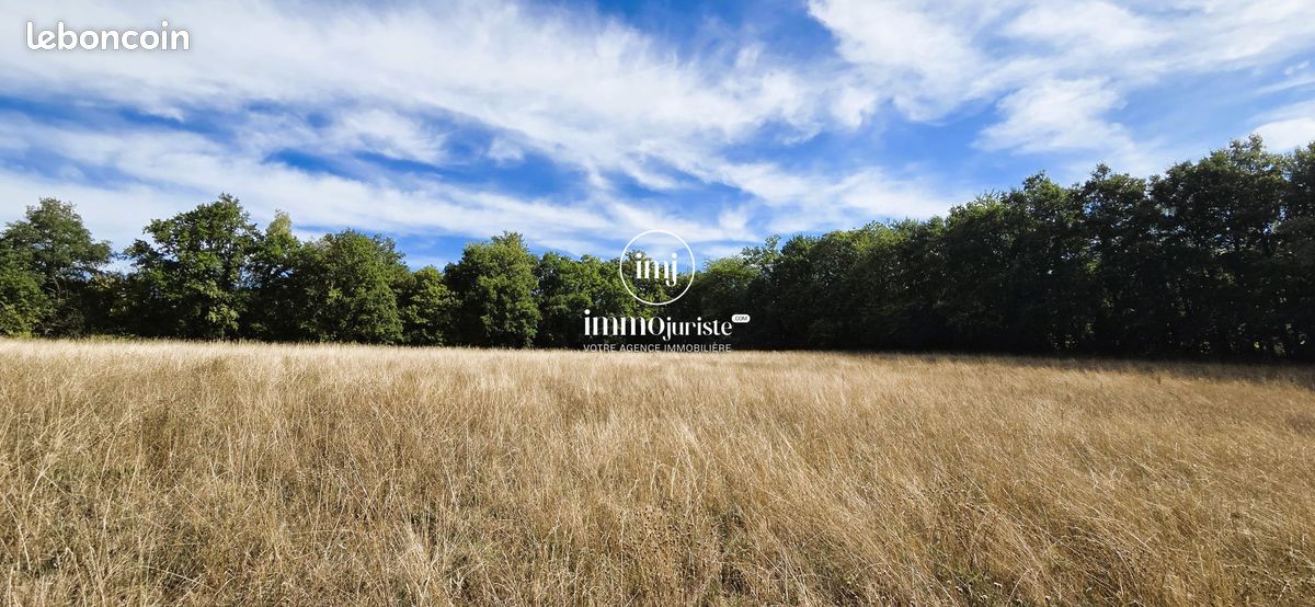 Terrain 4772 m² · à Saint-Yrieix-la-Perche · 4 772 m² · 49 220 €