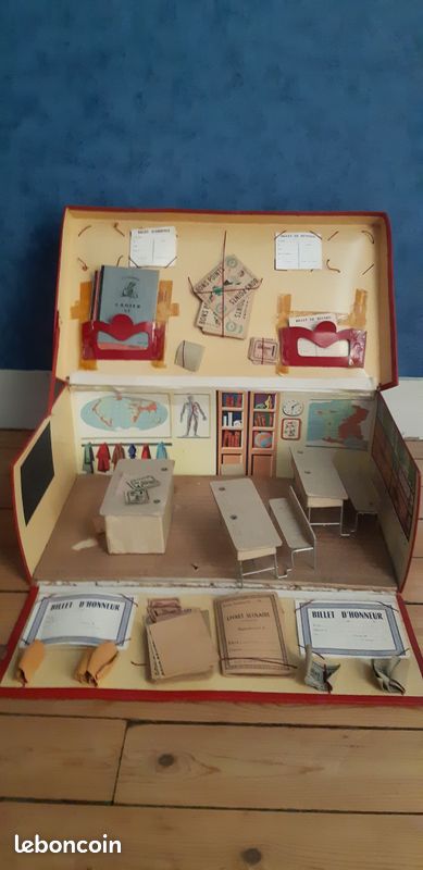 Ancien Jouet École Buissonnière Transcar Avec 5 Poupées – Vintage éducatif