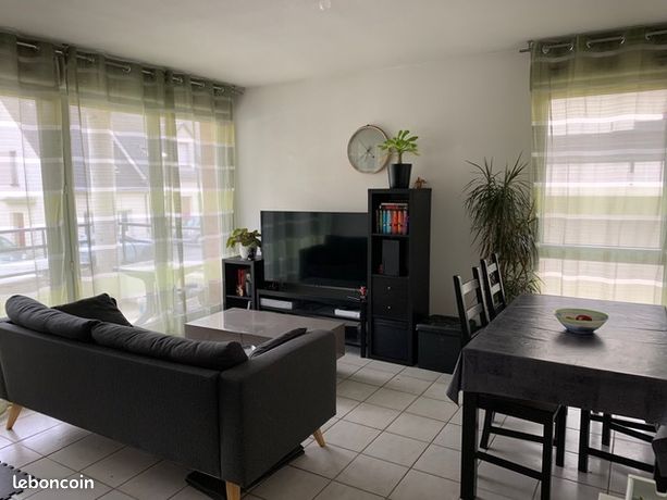 Appartement T3 avec balcon terrasse et parking