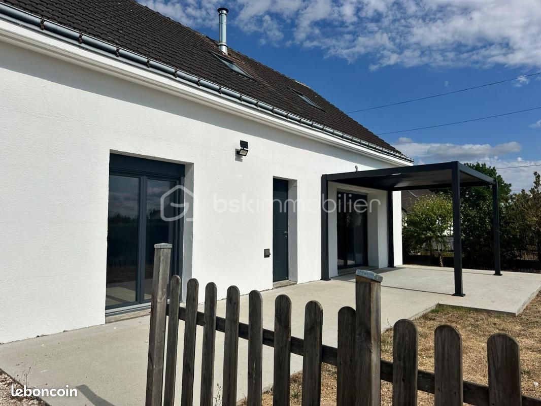 Maison 5 pièces 155 m² · à Auzouer-en-Touraine · 155 m² · 260 000 €