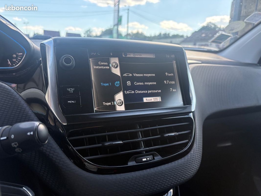 Peugeot 2008 1.6 e-hdi 92ch ETG6 BUSINESS (image 20)