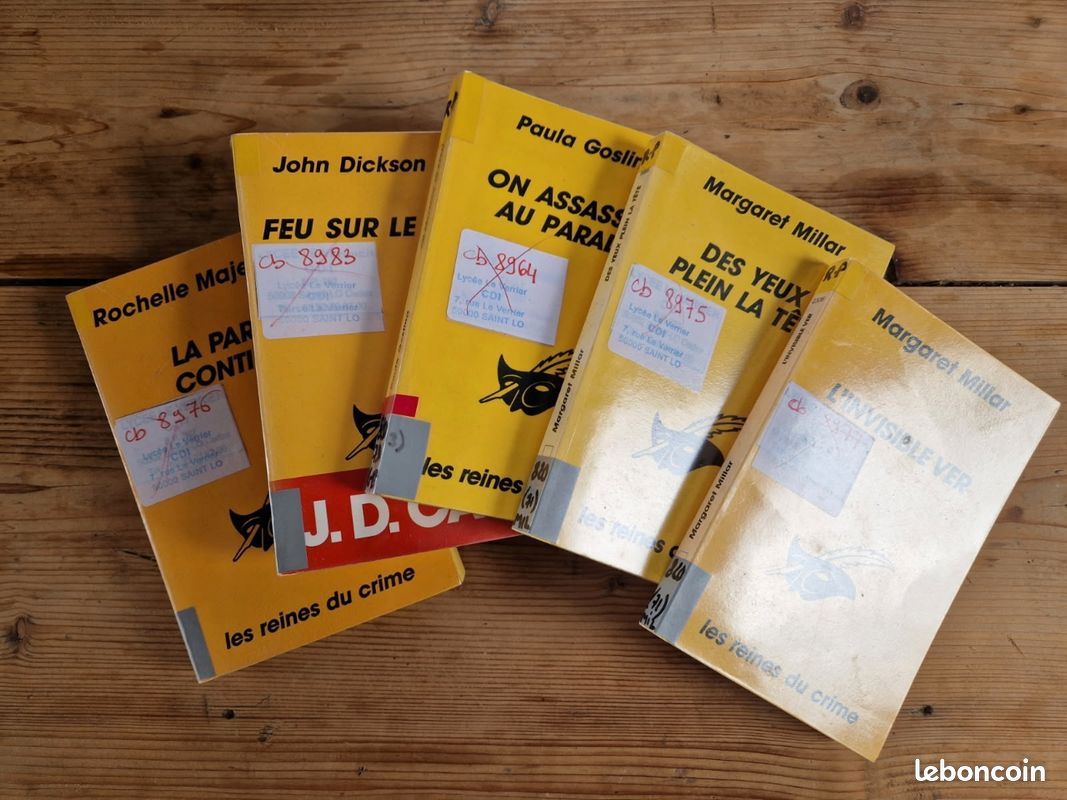 Lot 5 livres enquêtes criminelles (image 1)