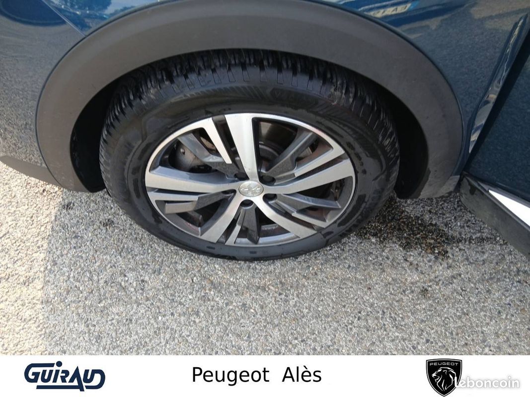 PEUGEOT 3008 Hybrid 225 e-EAT8 Allure Pack (image 11)