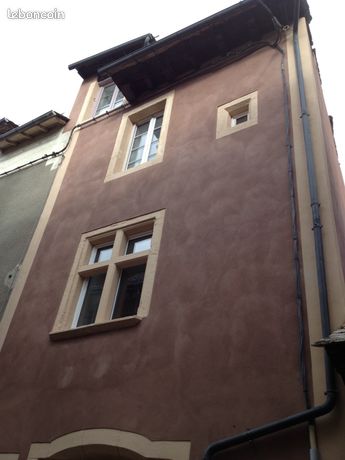 IDEAL CELIBATAIRE / ETUDIANT -- Superbe T2 -- Centre ville