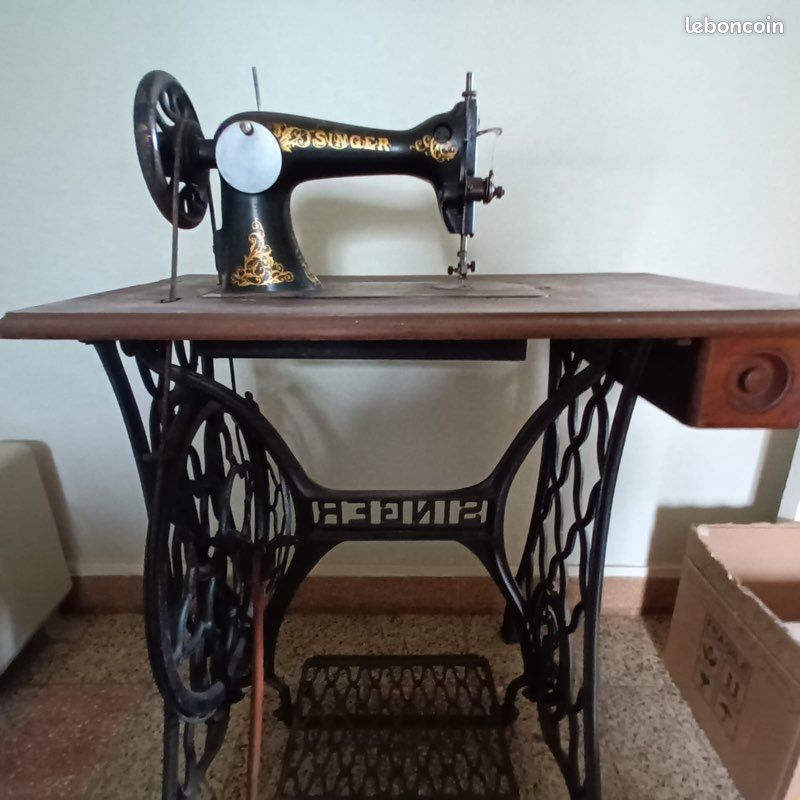 Machine à coudre SINGER (image 1)