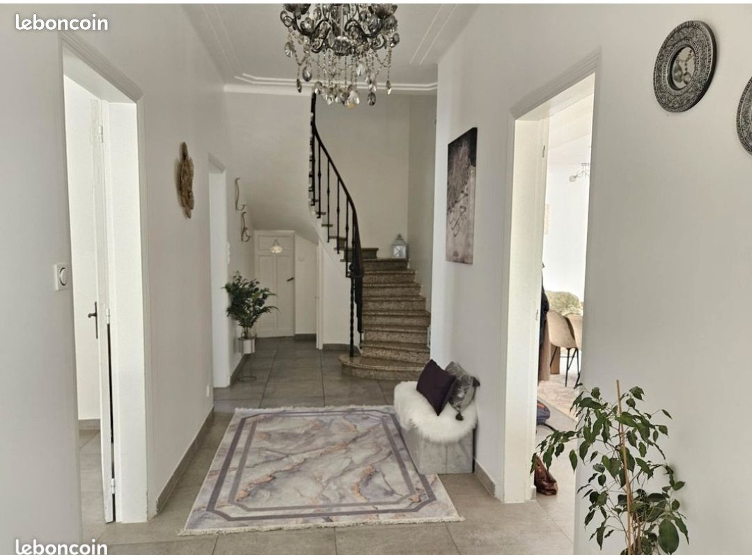 Maison 6 pièces 168 m² · à Violès · 168 m² · 275 000 €