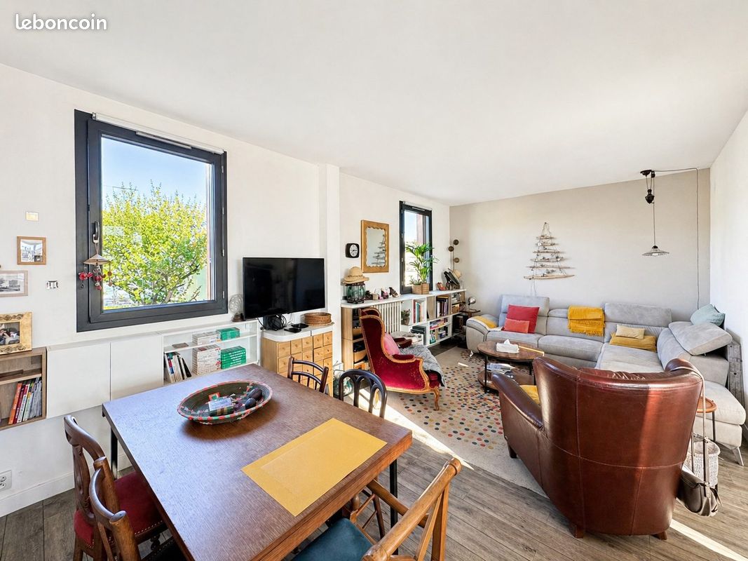 Maison 6 pièces 157 m² · à Saint-Denis · 157 m² · 549 000 €