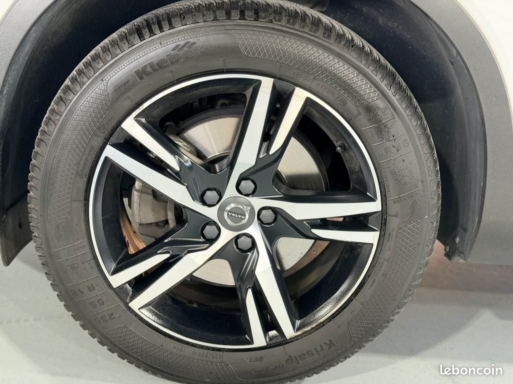 VOLVO XC40 D4 AWD 190 ch Geartronic R-Design- Toit ouvrant- Harman/Kardon- Keyless (image 37)