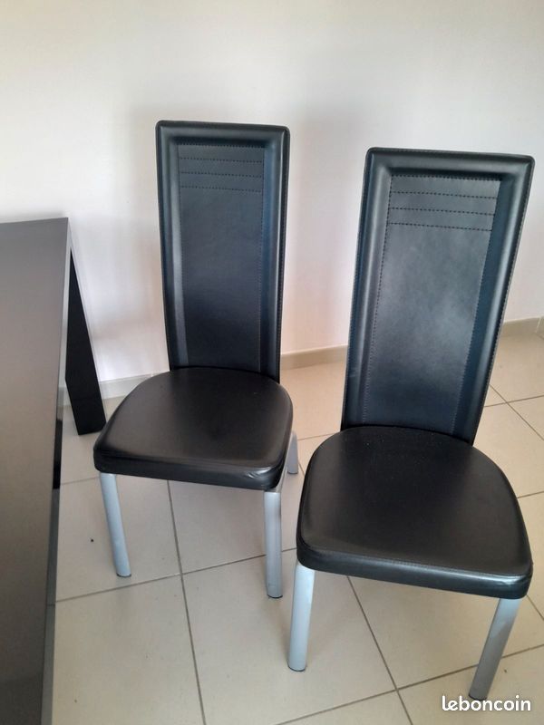 Table et Chaises (image 2)
