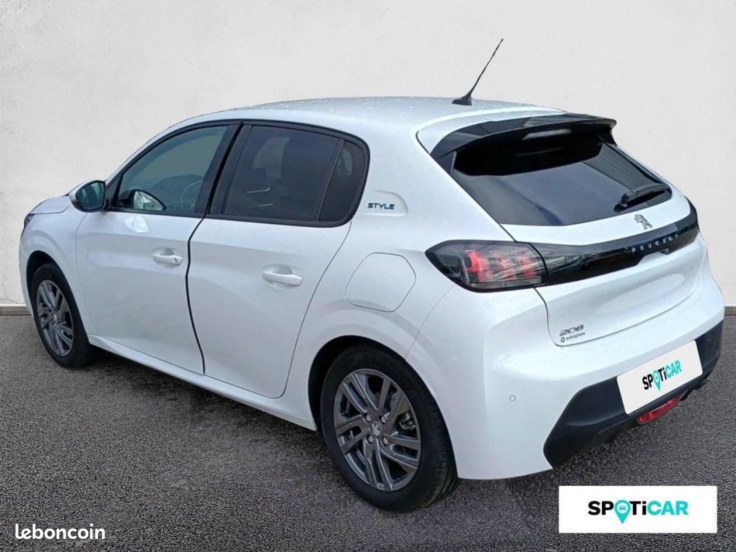 Peugeot 208 PureTech 100 S&S BVM6 Allure (image 7)