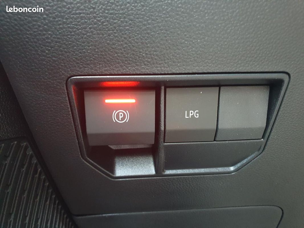 DACIA DUSTER 1.2 ECO-G - 120 III SUV Journey (image 17)