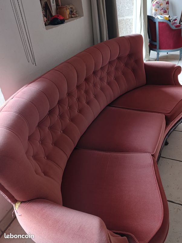 Salon vintage velours, dossiers hauts incurvés, canapé 3 places + 3 fauteuils, très confortables - Haute-Loire (image 2)