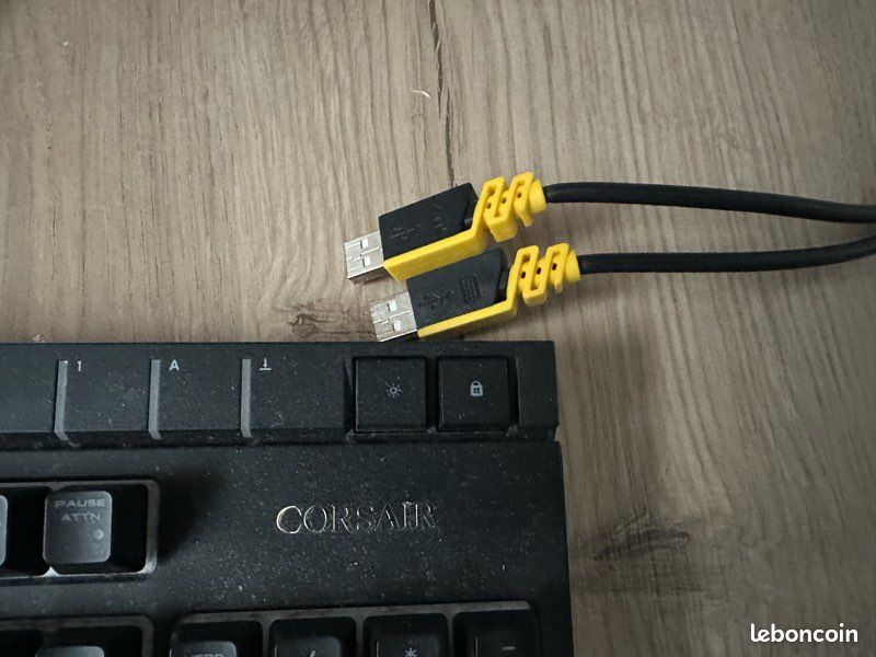Clavier Corsair Gaming STRAFE RGB MX SILENT (image 2)