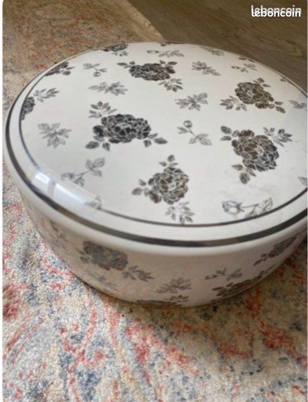 Boîte en céramique ou bonboniere (image 1)