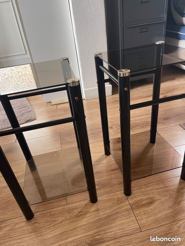 Tables d'appoint ou chevets en tube acier/verre fumé (image 12)