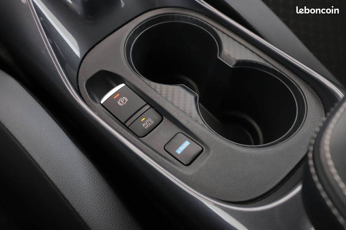 Nissan Juke 1.6 Hybrid N-Connecta 143 ch (image 22)