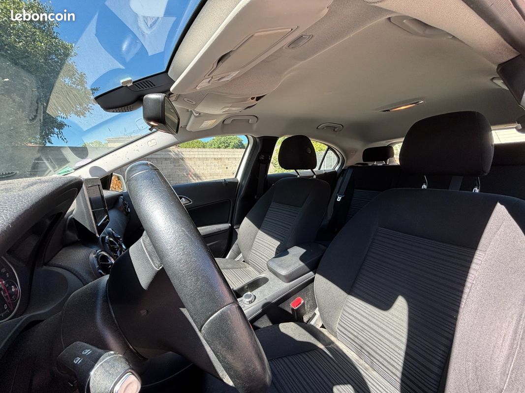 Mercedes classe a 1.6 102 ch intuition (image 9)