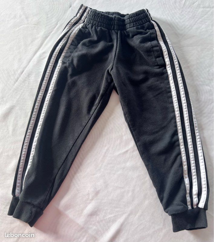 Jogging Adidas enfant noir – 5 ans / 110 cm (image 1)