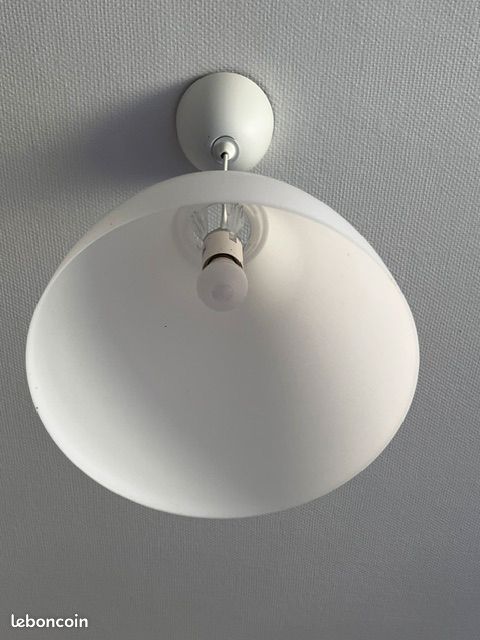Lustre plastique (image 1)