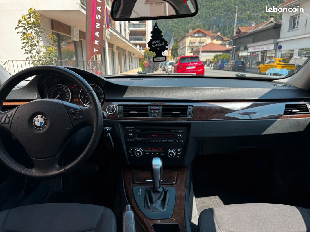 BMW SERIE 3 E90 318i 143ch (image 12)