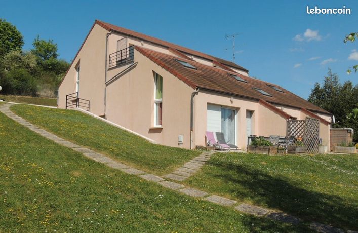 Loue appartement duplex F2 à Paron