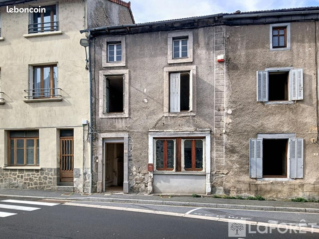 Maison 4 pièces 91 m² · à Murat · 91 m² · 35 000 €