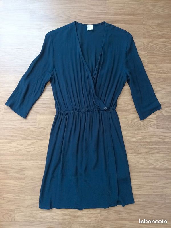 Robe Des Petits Hauts Vêtements