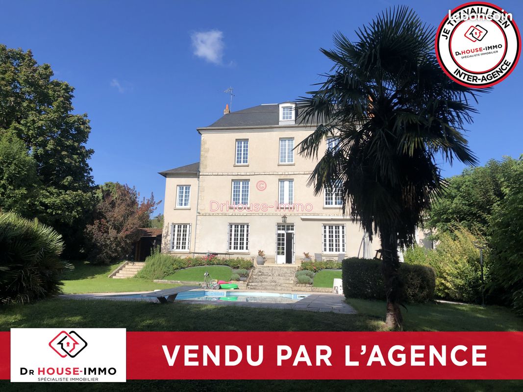 Maison 15 pièces 310 m² · à Cepoy · 310 m² · 548 000 €