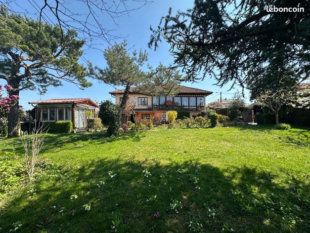 Maison 5 pièces 140 m²