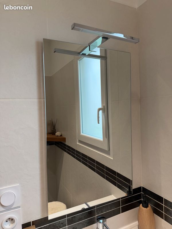Miroir salle de bains (image 1)