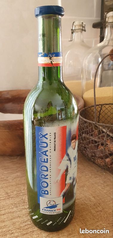 Bouteille Bordeaux 1997 coupe du monde de foot 98 vide collector (image 1)