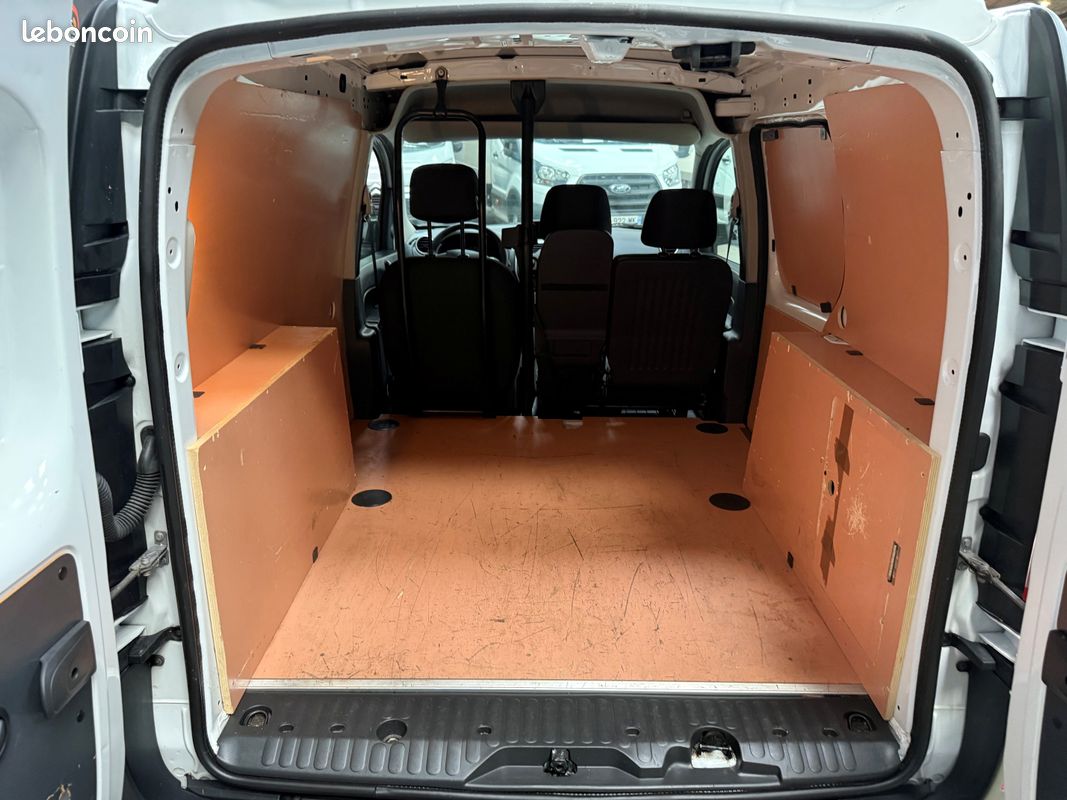 Kangoo 1.5 dci 3 places 52.411 km 11.325 ht (13.590 ttc) (image 4)