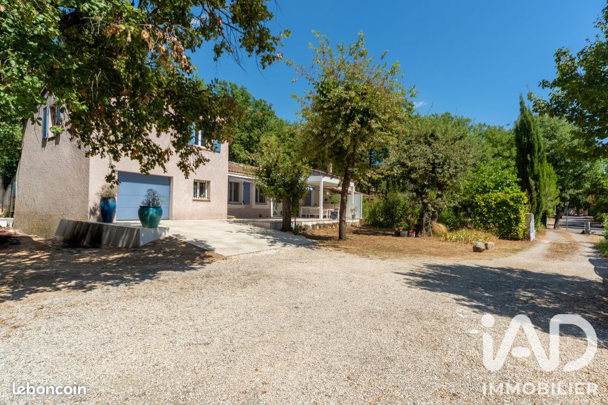 Maison 5 pièces 127 m² · à Tourrettes · 127 m² · 439 000 €