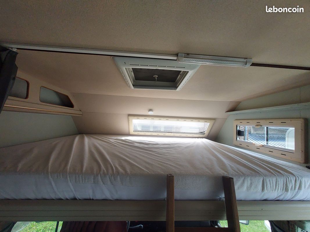 Camping-car J5 Pilote Atlantis 58CX 2,5lTD Direction assistée (image 7)