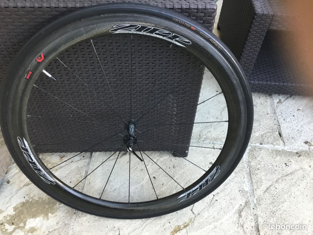 Paire de roues Zipp 303 firecrest carbone boyaux Équipements vélos