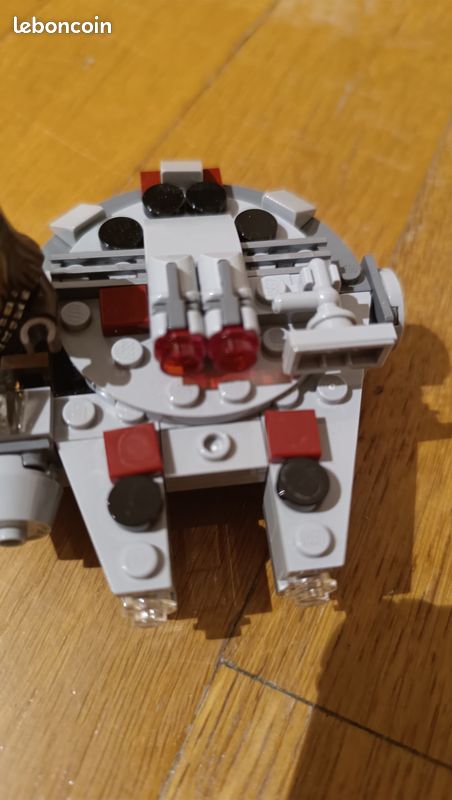 LEGO Star Wars Microfighter Faucon Millenium N°75193 très bon état + notice (image 3)
