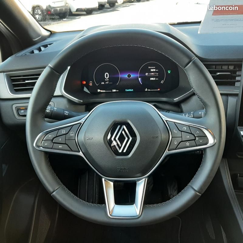 Renault Captur 1.3 TCE 140 MHEV TECHNO (image 17)
