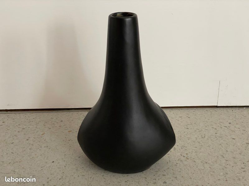 Vase noir déco Bouche dorée (image 3)