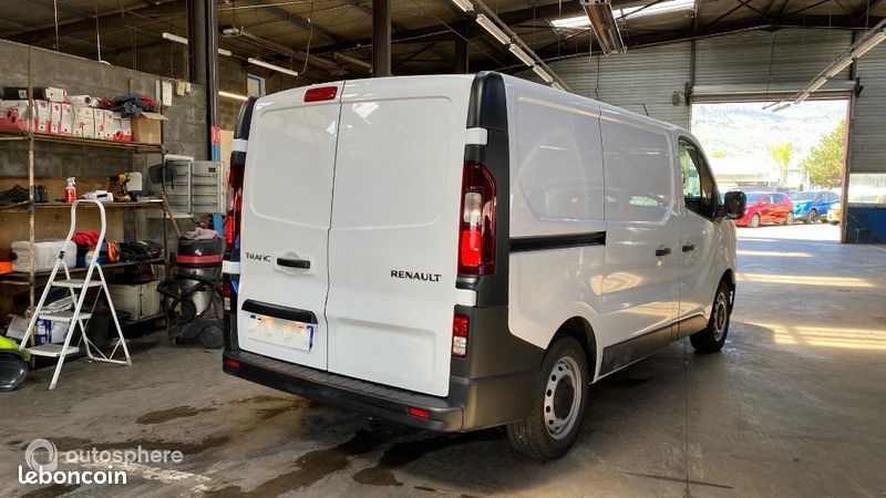 Renault Trafic Véhicule utilitaire ou Société L1H1 3T 2.0 Blue dCi 130ch Confort E6E (image 5)