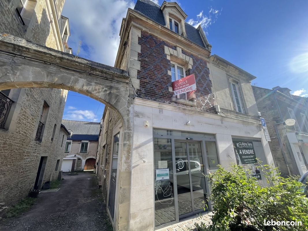 Immeuble 210 m² · à Douvres-la-Délivrande · 210 m² · 418 000 €
