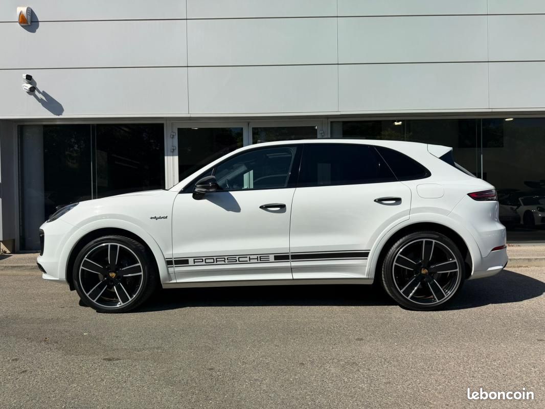 Porsche Cayenne E-Hybrid 3.0 V6 462 ch Tiptronic BVA (image 2)
