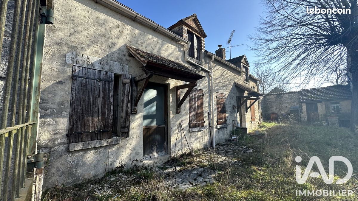 Maison 5 pièces 102 m² · à Préfontaines · 102 m² · 107 000 €