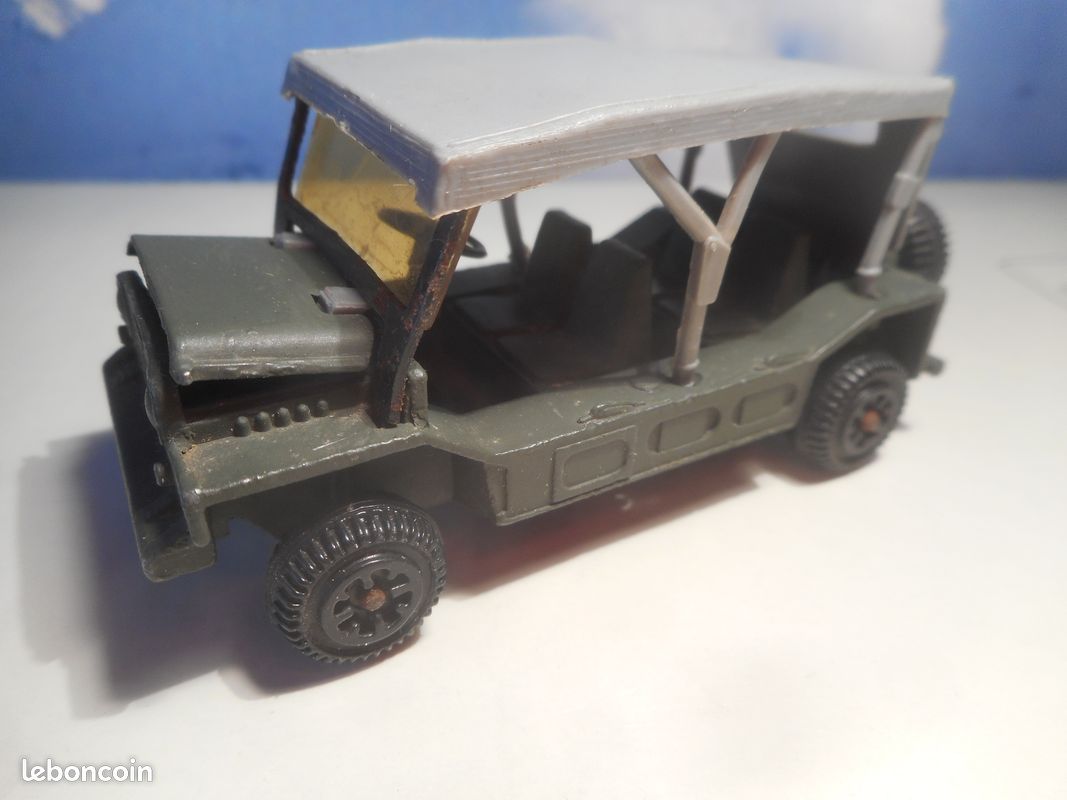 Dinky Toys GB Réf 601b – Austin Mini Moke Avec Parachute Et Plateau, état Très Correct !