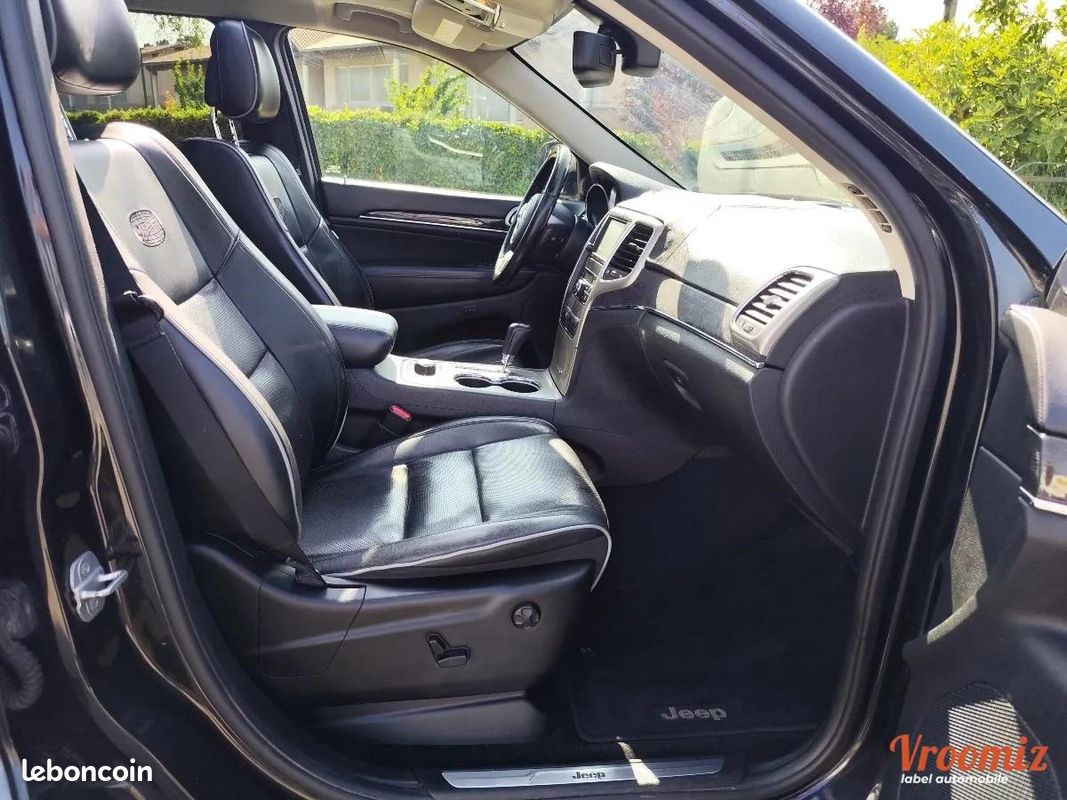 Jeep Grand Cherokee 3.6 PENTASTAR FLEXFUEL 285 OVERLAND AWD BVA / REPRISE POSSIBLE (image 8)
