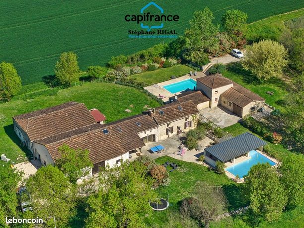 Propriété 12 pièces 270 m²