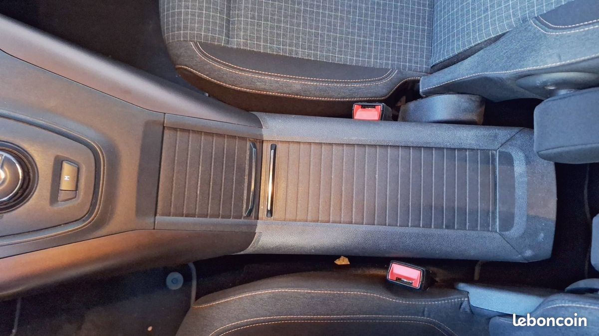 Peugeot rifter standard bluehdi 130 ss eat8 gt (image 30)