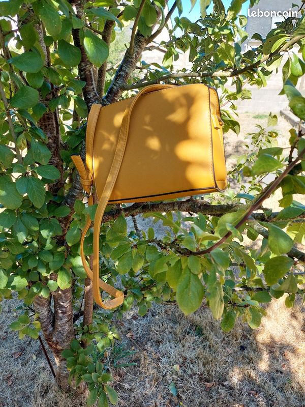 Sac à main jaune moutarde stradivarius (image 1)