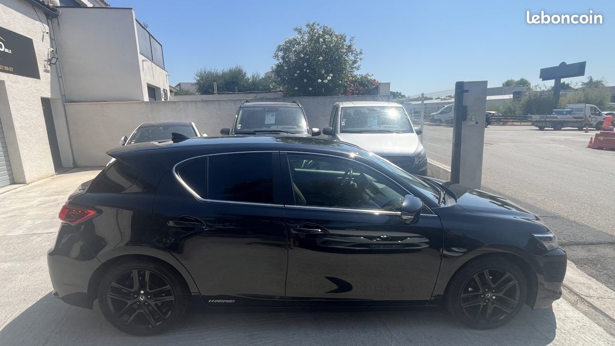 LEXUS CT200H RARE SPORT EDITION suivi Lexus Complet 1,8 L 136 CV 2020 (image 21)