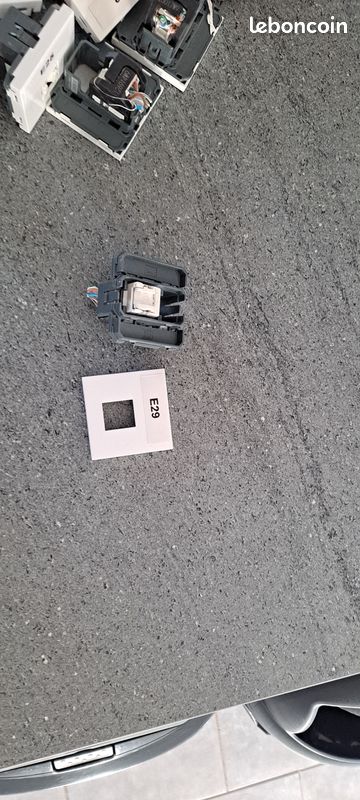 Prise RJ45 catégorie 6 hager (image 1)