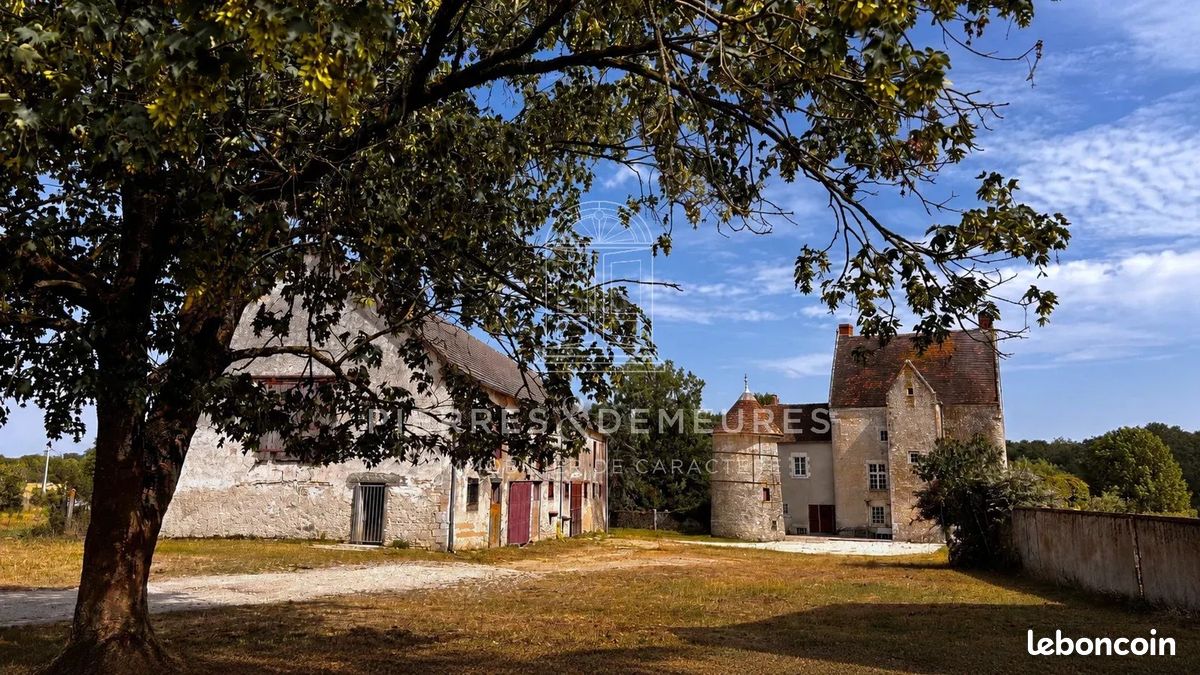 Maison 13 pièces 368 m² · à Châteauroux · 368 m² · 1 757 700 €